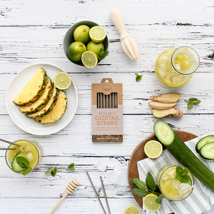 CaliWoods Stainless Steel Cocktail Straws. Made from food grade stainless steel, 0.5mm thick and 18cm long. Pack of 6 and 1 cleaning brush. Perfect for children.