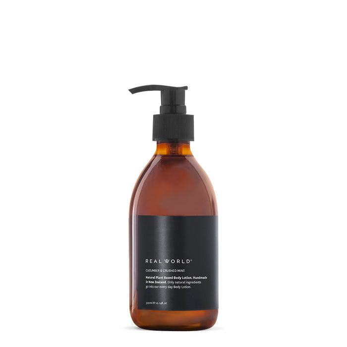 This Real World Cucumber and Crushed Mint Body Wash is suitable for any skin type. It is nourishing and not too heavy, so will leave your skin feeling moisturised and smelling divine. 300ml glass recyclable bottle.
