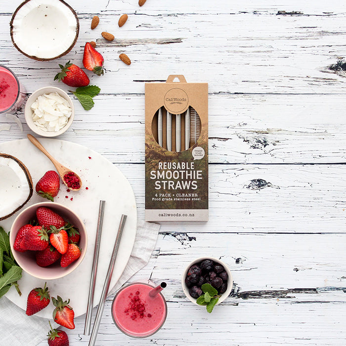 CaliWoods Stainless Steel Smoothie Straws. Made from food grade stainless steel, 0.95mm thick and 22cm long. Pack of 4 and 1 cleaning brush. Perfect for thick smoothies and drinks.